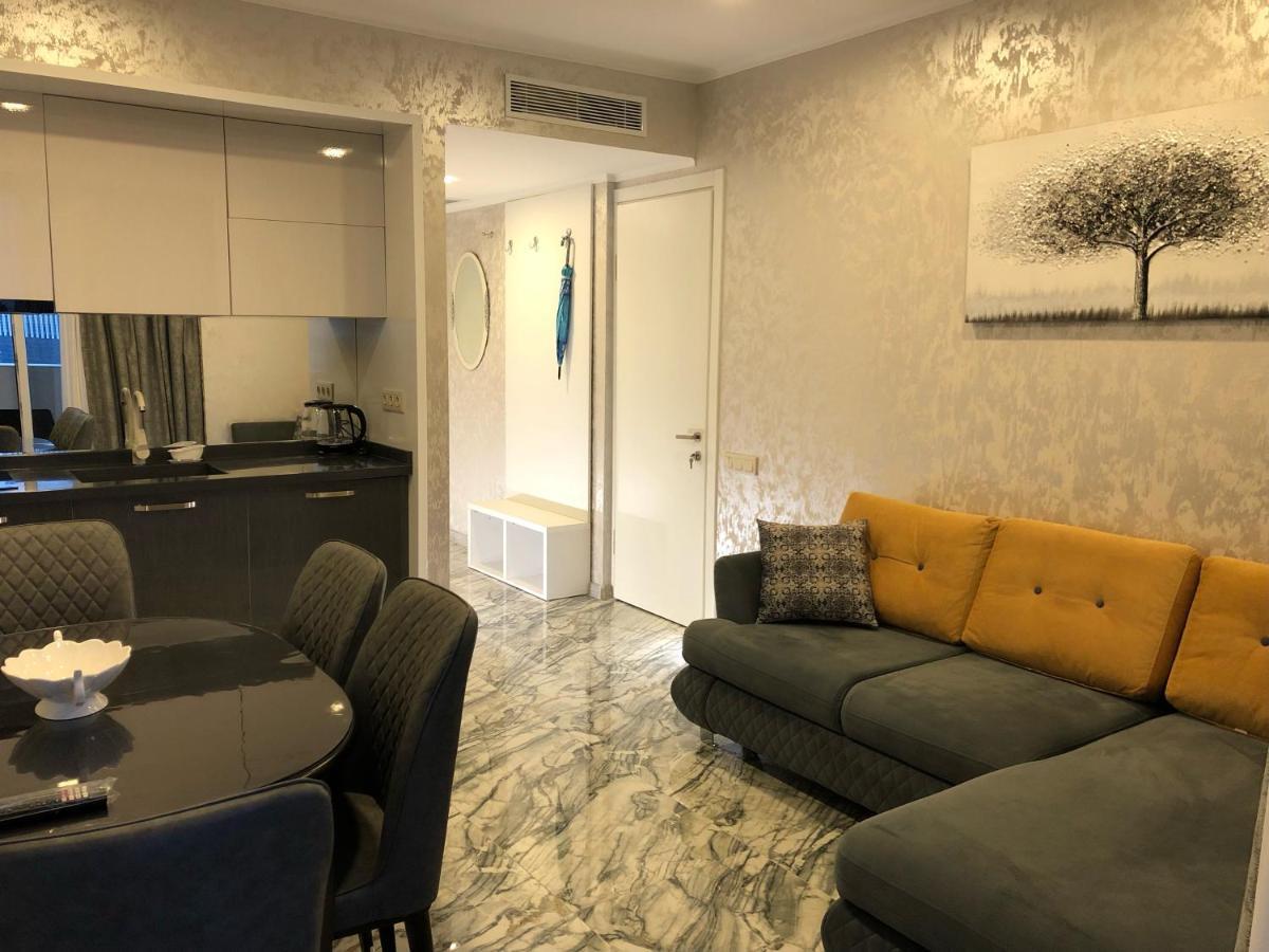Black Sea VI Dari Apartments Batoumi Extérieur photo